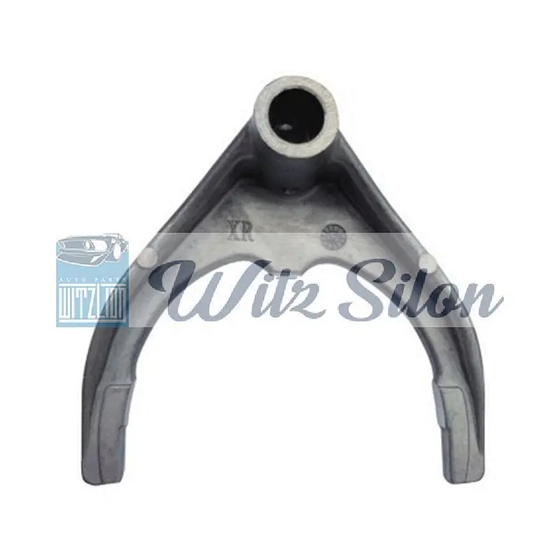 4JB1 NKR 3/4 Gear Fork