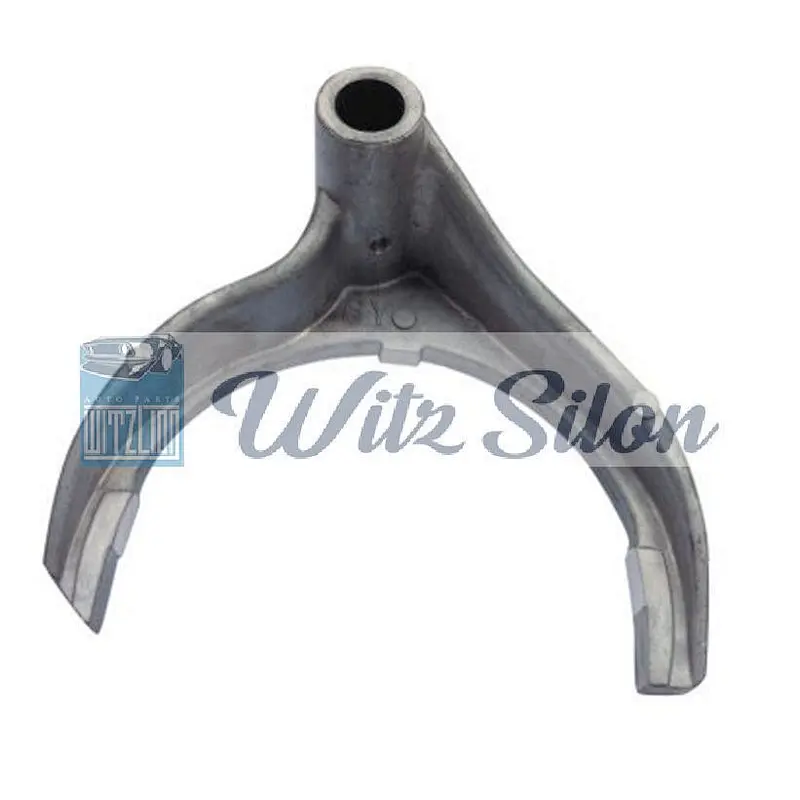 4JB1 NKR 1/2 Gear Fork