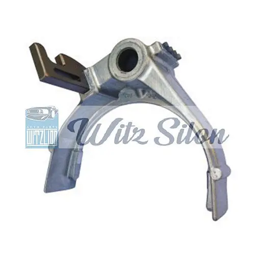 4HG1-T ISUZUNKR71HD/MYY5T1/2 Gear Fork