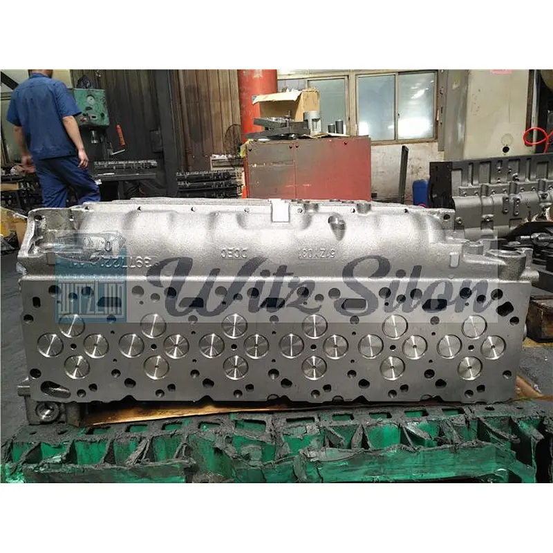 Casting Iron 6 Cylinders 24 Valves 4936081 QSB6.7 Cylinder head with Valves