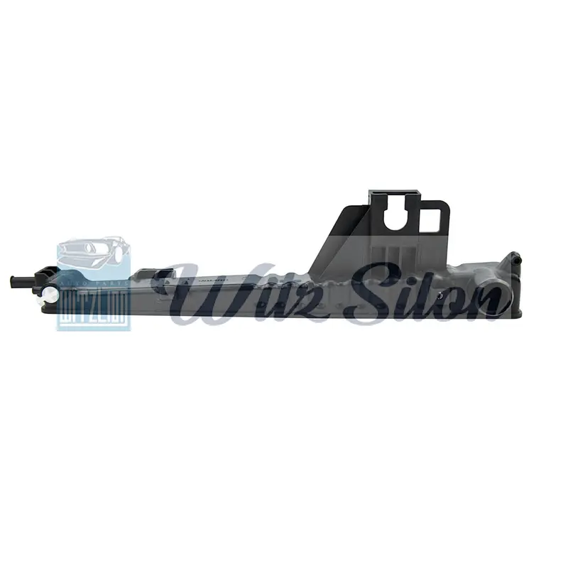 Radiator Manufacturers Car Radiator Expansion Tank Plastic Tanks for LIBERTY 3.7L