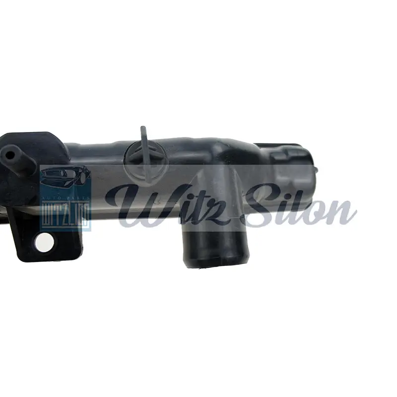 The used car accessories of cooling system of radiator plastic top tanks manufactures for NISSAN small car