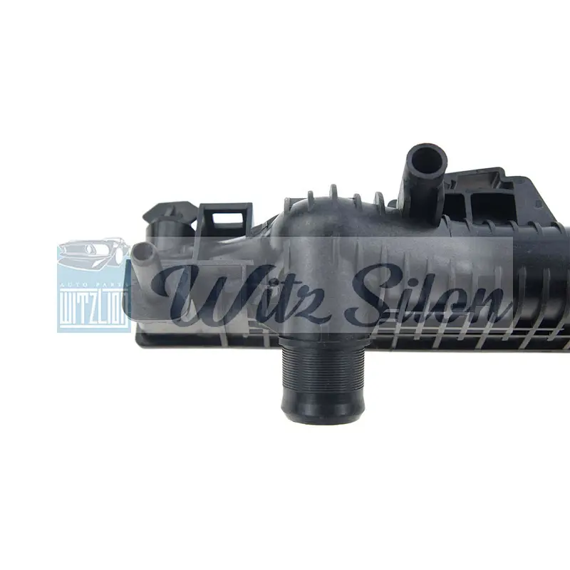 Hot sale & high quality car cooling water tank radiator plastic tank