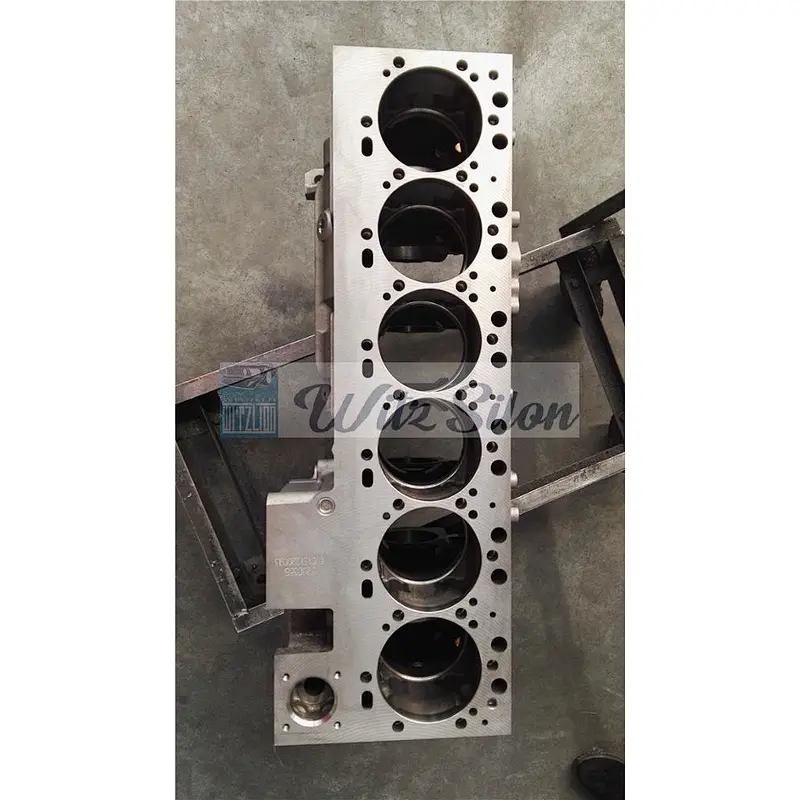 Dongfeng truck engine part ISL 6L cylinder block 4946152