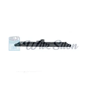 The used car accessories of the cooling system of radiator plastic top tanks manufactures for ISUZU small car