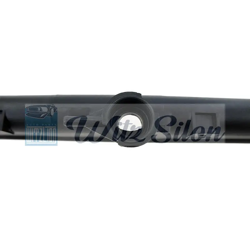 The China factory provide variety of wholesale radiator plastic tank for NISSAN PATHFINDER car
