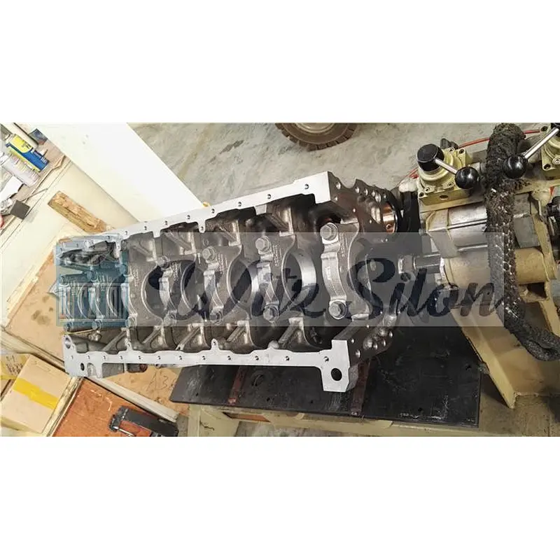 Dongfeng truck engine part ISL 6L cylinder block 4946152