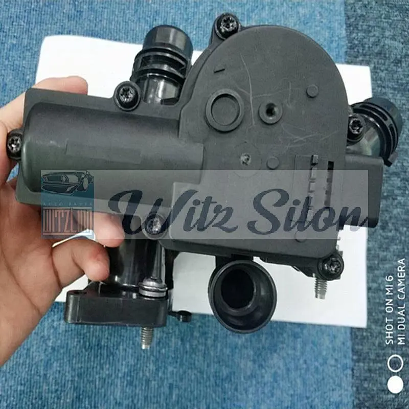 06L121011 Water Pump Thermostat Housing Assembly 06L121011A 06L121012A 06K121011C 538036010