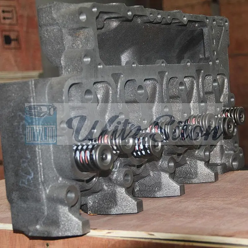 Top quality Engine Parts 4B3.9 Cylinder Head Assy 3920005