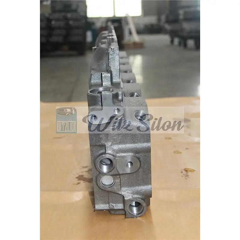 High quality auto diesel engine accessories cylinder head 3977221