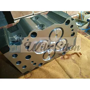 Original K19 3640321 3811985 Diesel Engine Cylinder Head For Ccec