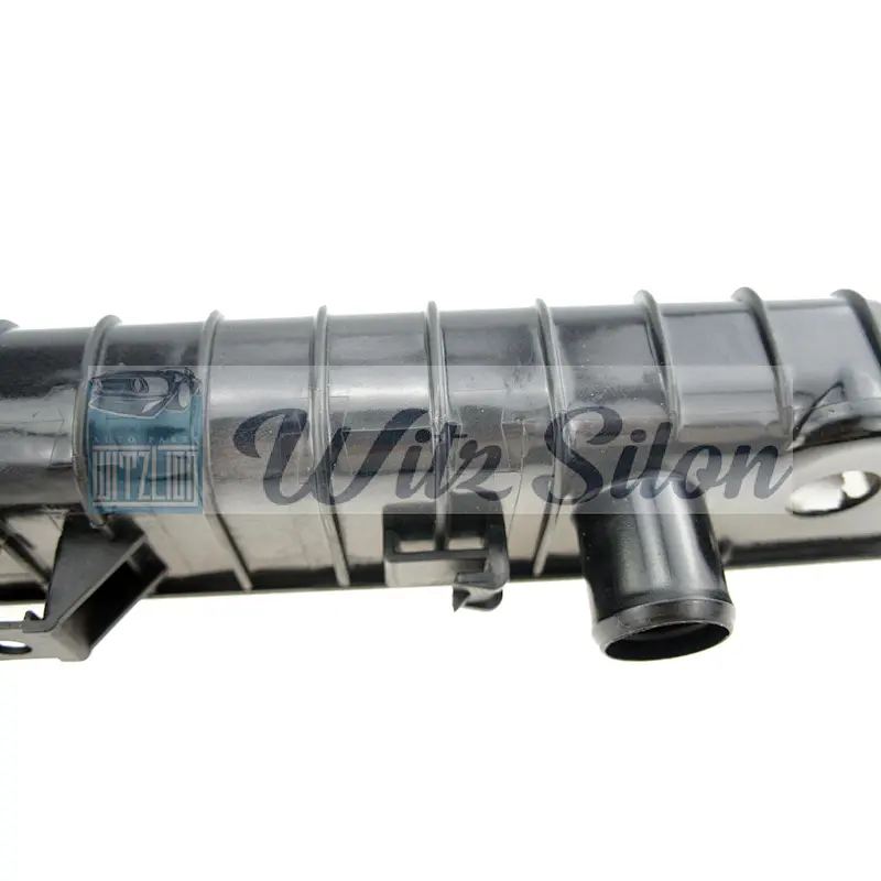 The used car accessories of cooling system radiator plastic top tanks manufactures for BUICK CENTURY REGAL and CHEVROLET car