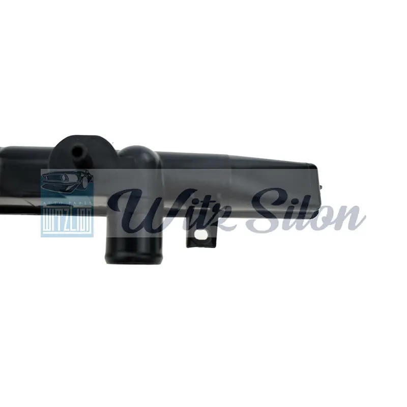 The China mainland factory wholesale price radiator water tank for NISSAN ALTIMA car