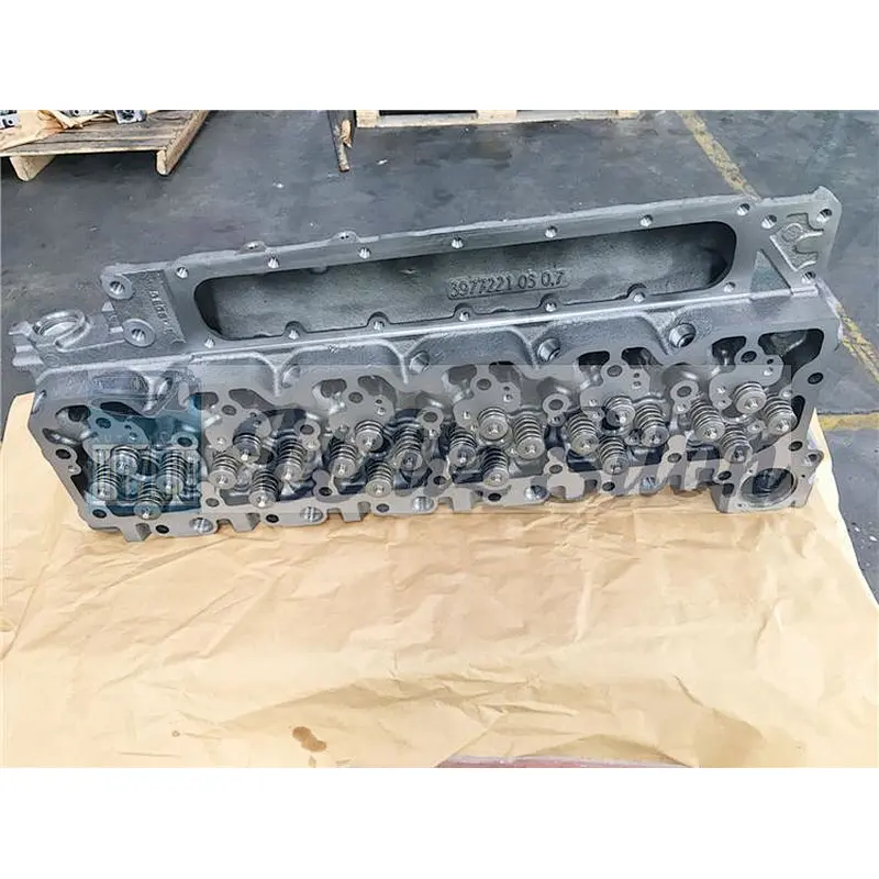 Casting Iron 6 Cylinders 24 Valves 4936081 QSB6.7 Cylinder head with Valves