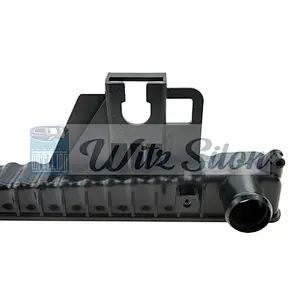 Radiator Manufacturers Car Radiator Expansion Tank Plastic Tanks for LIBERTY 3.7L