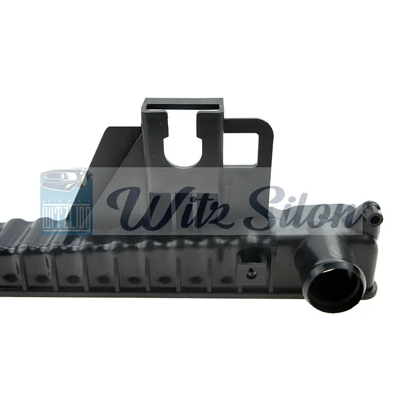 Radiator Manufacturers Car Radiator Expansion Tank Plastic Tanks for LIBERTY 3.7L