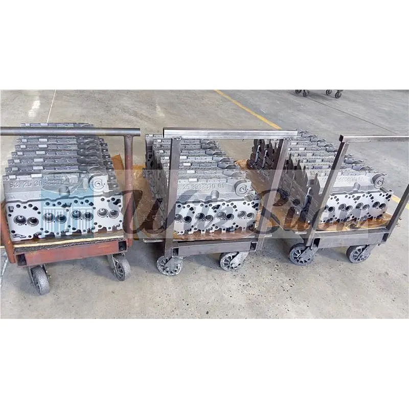 4BT3.9 3933370 3966448 3920005 Casting auto part cylinder head for diesel engines