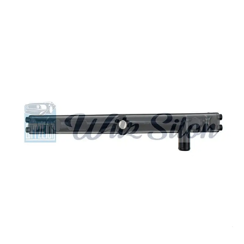 The used car accessories of the cooling system of the radiator plastic top tanks manuafactures for ISUZU Car