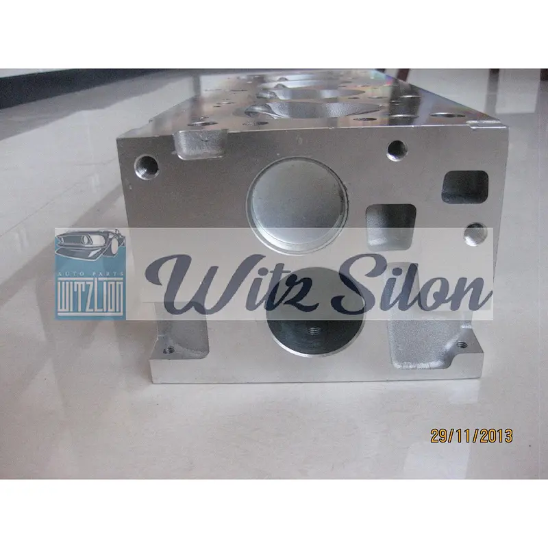 CYLINDER HEAD RENAULT K7J 7701468858 / 7701472681 /  1.4L CLIOⅡ