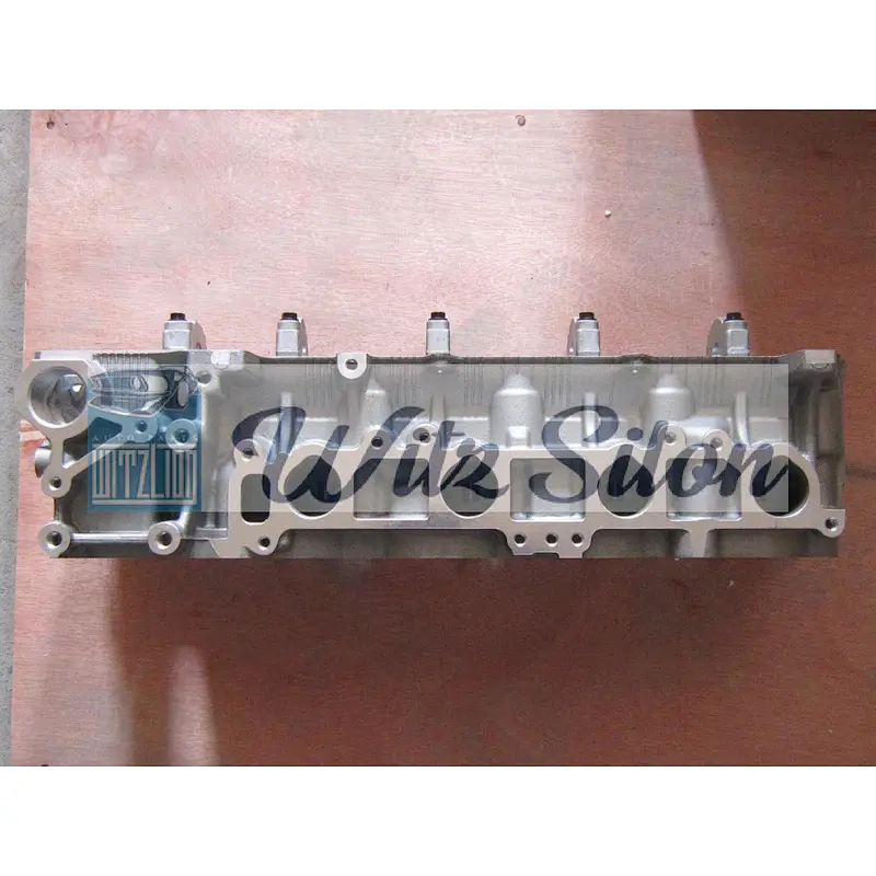 CYLINDER HEAD TOYOTA 2RZ / 4G24 (8V) 11101-75022 / 11101-75012 / 8portor4port 2.4 CARB HIACE 94-