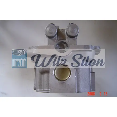 CYLINDER HEAD NISSAN Z24 (4 spark plug) CARBURATOR 11041-20G13 / 11041-13F00 / 11041-22G00 /  2.4L D21
