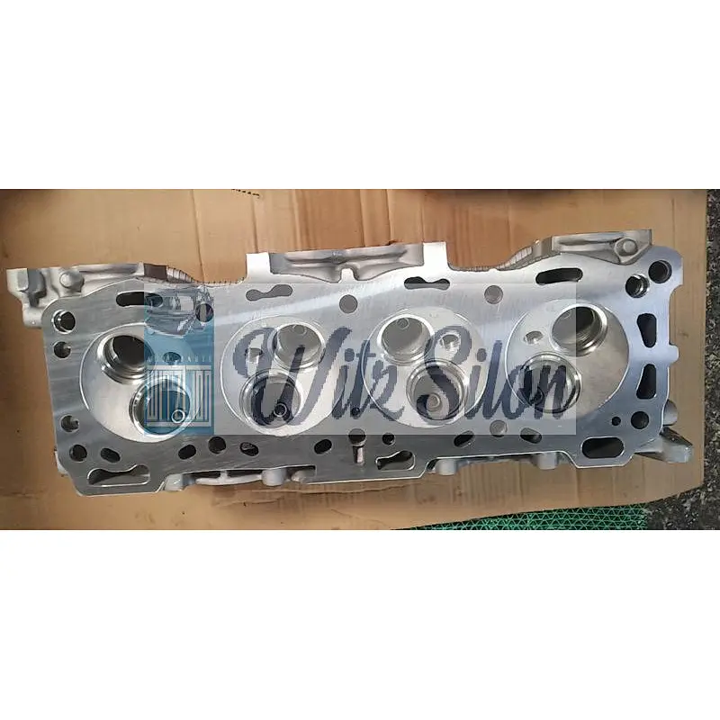 4ZD1 Cylinder Head 8971197611 8971197601 8941591920 AMC910510 for Isuzu 4ZD1