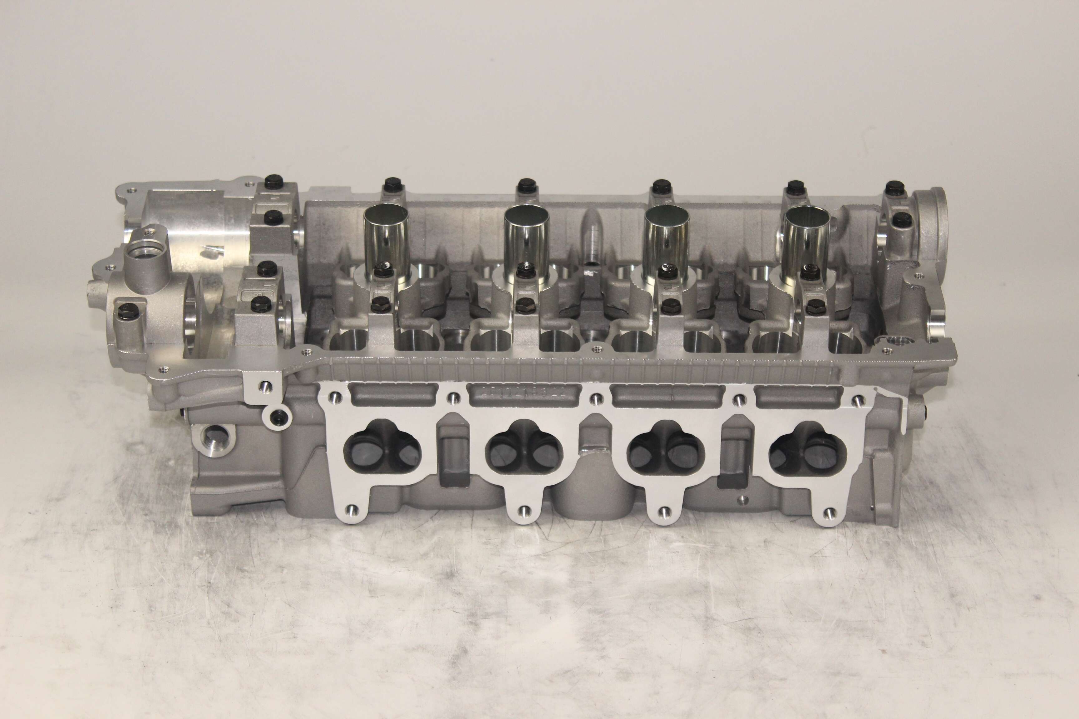 CYLINDER HEAD HYUNDAI G4ED /G4EE/G4EC 22100-26850 / 22100-26890 /  1.6L DOHC VVT  Accent 2006 1.6 / Elantra Mechanical/Hydrau