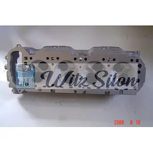 CYLINDER HEAD NISSAN Z24 (4 spark plug) CARBURATOR 11041-20G13 / 11041-13F00 / 11041-22G00 /  2.4L D21