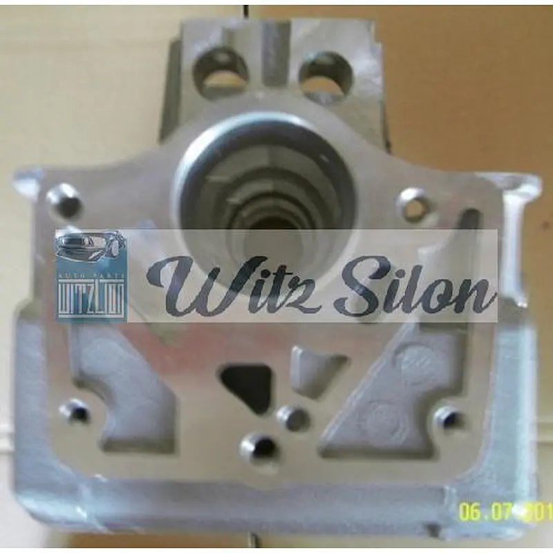 CYLINDER HEAD SUZUKI F8A (462Q) (4缸)  /  0.8L(797cc)