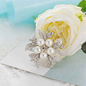 fashion wedding jewelry style diamond flower brooch for party decoration