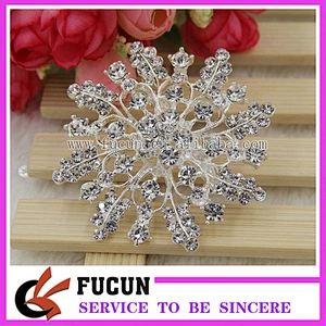 factory bulk flower crystal wedding jewelry gold plated rhinestone brooches for women decoration