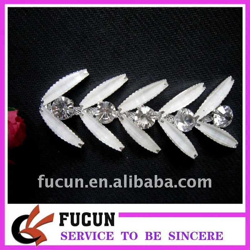 pattern rhinestone cup chain