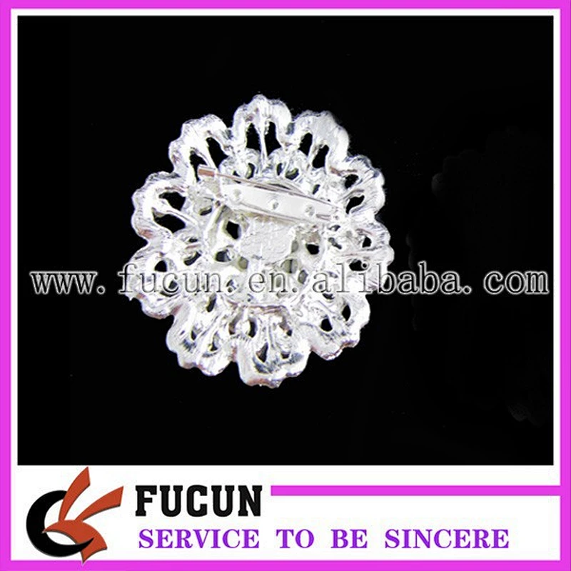 cake shape pearl brooch for wedding