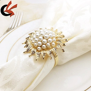 Bling Diamonds Pearl Wedding Napkin Ring for Wedding Dinner Favors