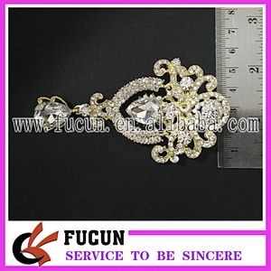 Fashion design best quality cheap crystal wedding brooch bulk rhinestone brooch