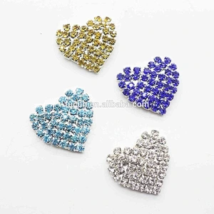 Customized 2018 fashion Colorful heart shape rhinestone brooch in bulk