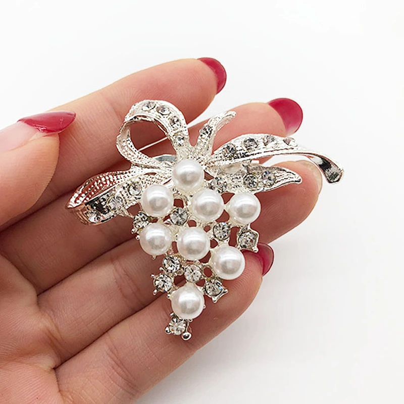 Latest wholesale fashion crystal rhinestone  wedding jewellery brooch