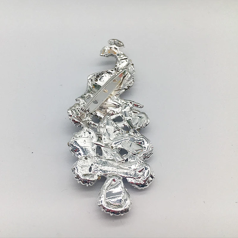 Latest wholesale colorful crystal rhinestone Peacock Design wedding jewellery brooch