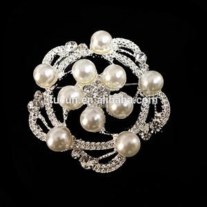 Hot sale fashion jewelry crystal brooch for clothes women wholesale