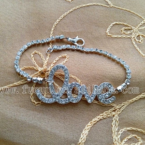 New Fresh Crystal Chain Rhinestone Monogram LOVE Shape Design Napkin Ring