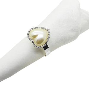 new arrival wholesale heart style crystal pearl wedding napkin ring for table decoration