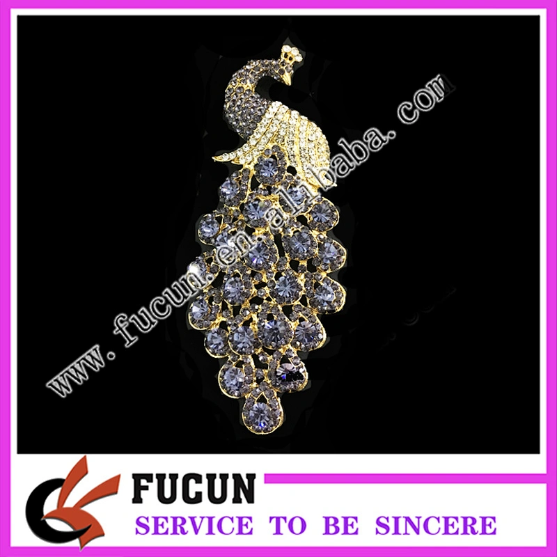 gold alloy fashion jewelry diamante crystal peacock brooch for wedding gift decoration