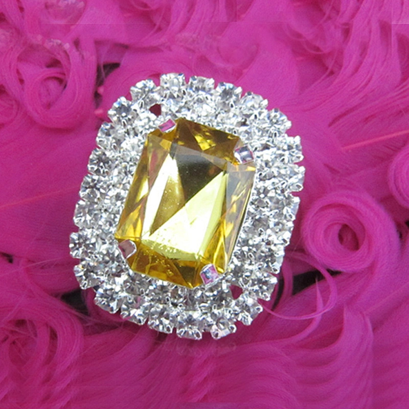 Cheap bulk rectangle design crystal acrylic rhinestone brooch for decoration