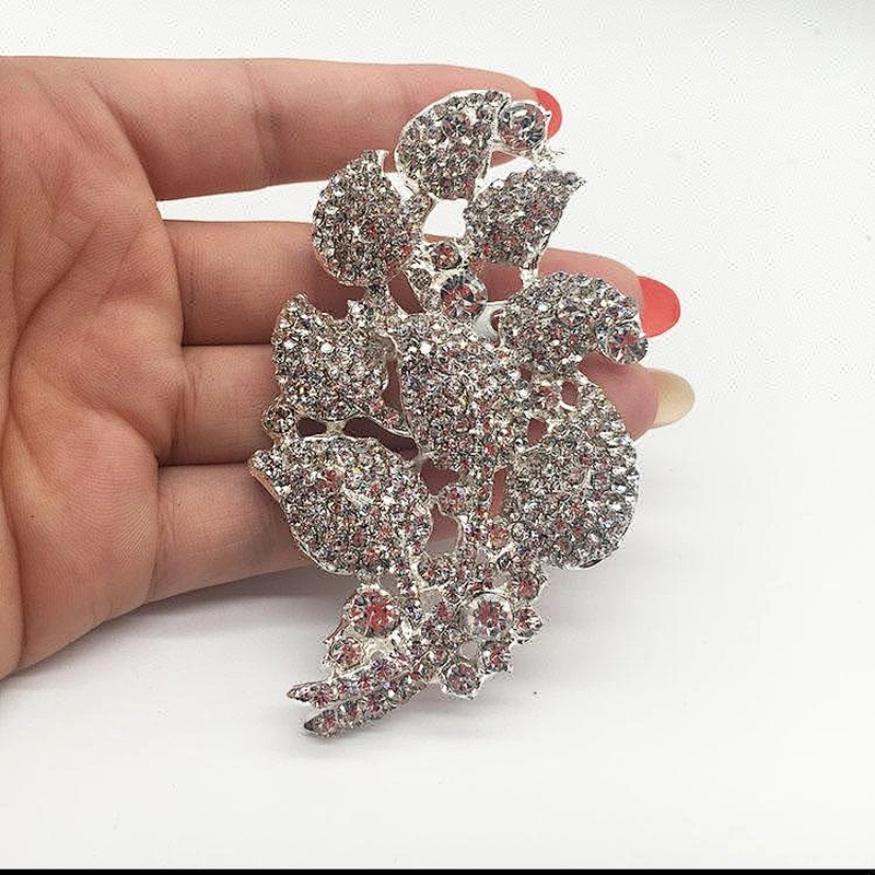 Customized Crystal Rhinestones Wedding Celebration Brooch