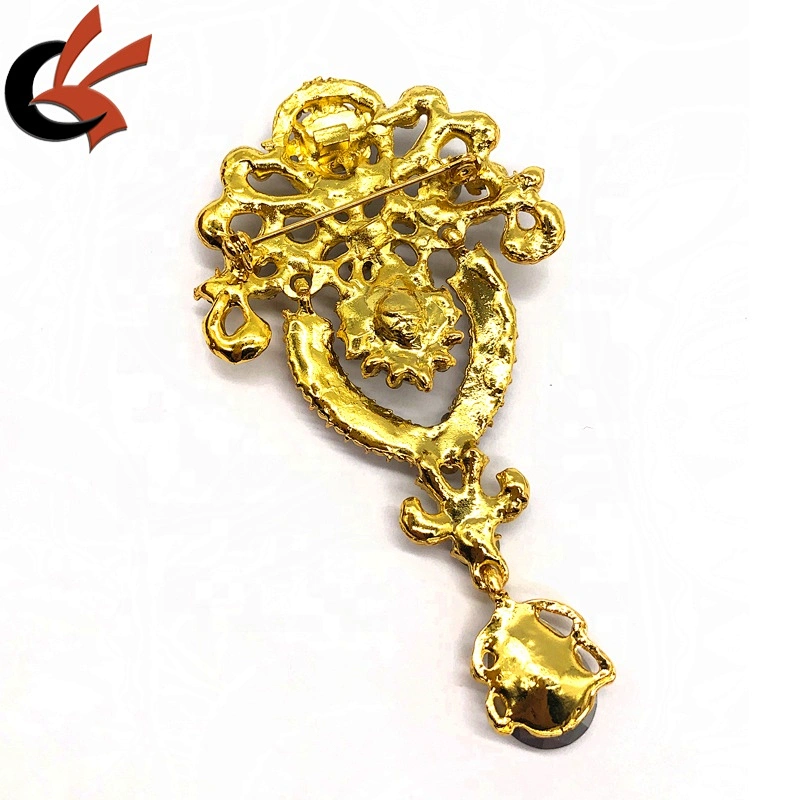 New Style Fashion Rhinestone Flower Brooch For Wholesale