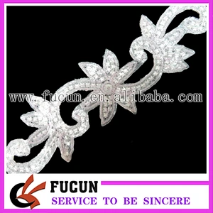 Hot sale latest pink rhinestone beads applique bridal trim for wedding dresses China manufacturer