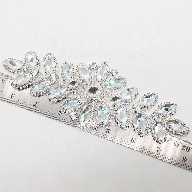 wholesale new fashion crystal glass rhinestone pave women flower applique for dress