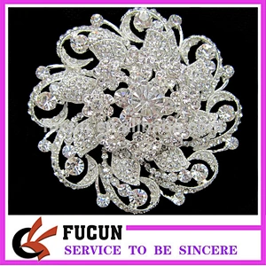latest fashional rhinestone big brooches for wedding
