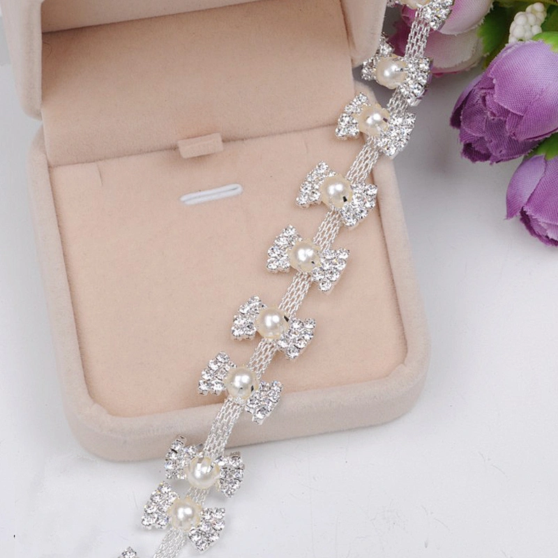 Handmade cheap rhinestone wedding trim bowknot style crystal beaded chains