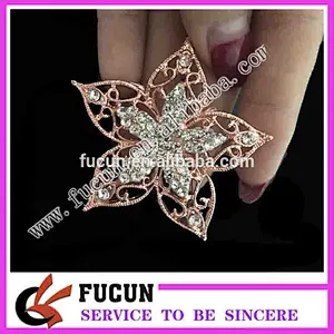 shinny new design star style crystal brooch in rose gold